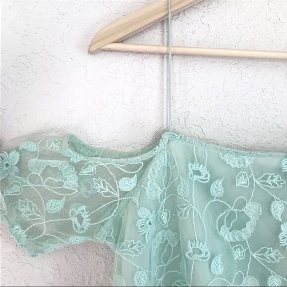 HINGE Lace Mesh Cold Shoulder Tank Top Spaghetti‎ Strap Mint Green Medium New - Picture 3 of 7
